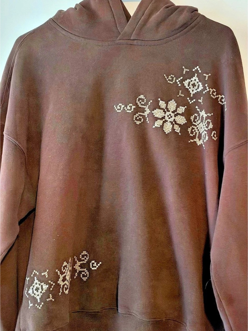 Abercrombie & Fitch Soft & F&F Collection Embroidered Hoodie in Brown Size Mediu